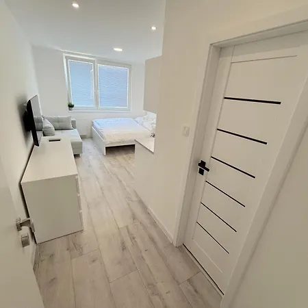 Krasny - Nedaleko Centra * Bratislava