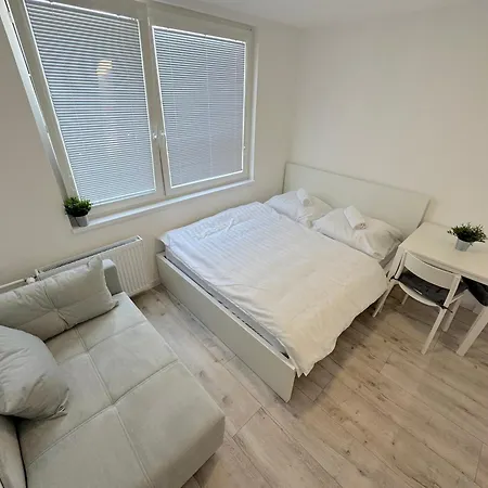 Krasny - Nedaleko Centra * Bratislava