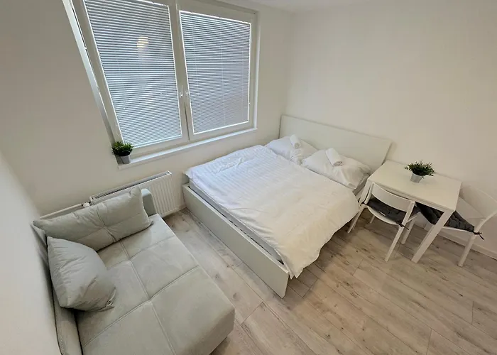 Krásny - Neďaleko Centra * Bratislava